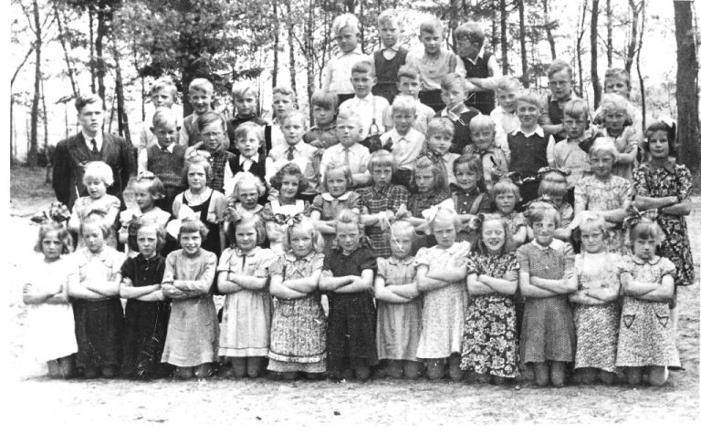 schoolklas hengevelde_met_mr_th_eijsink