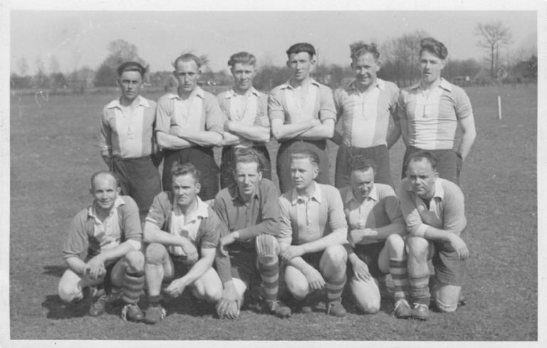 elftal met arnold hofmeijer 900