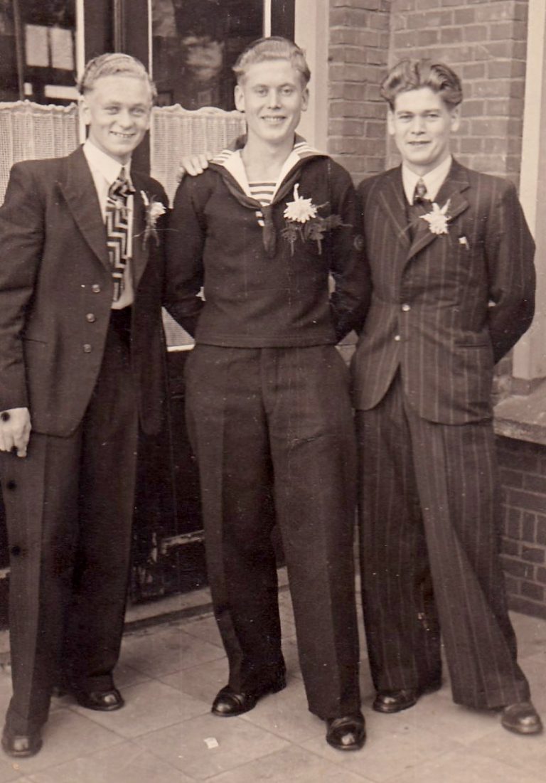 FOTO 10Broshuis Gerard Marinus en Jan