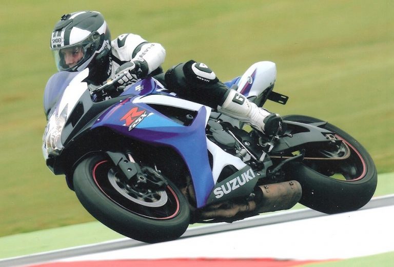 FOTO 7B rick op t circuit in assen