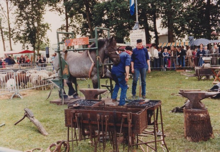 FOTO 13 flip tijdink smid