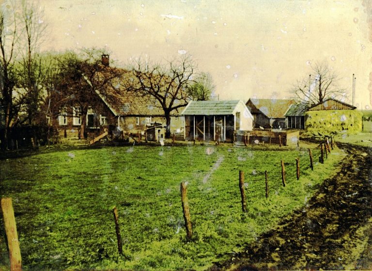FOTO 4 ouderlijk huis Albergen 1955