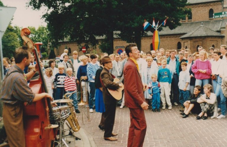 zf straattheater bij de kerk