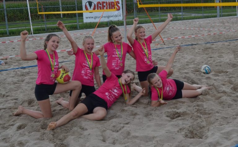 winnaar jeugd volley voetvolley