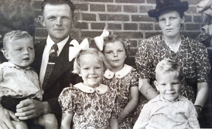 joha en leida met 4 kinderen 1948