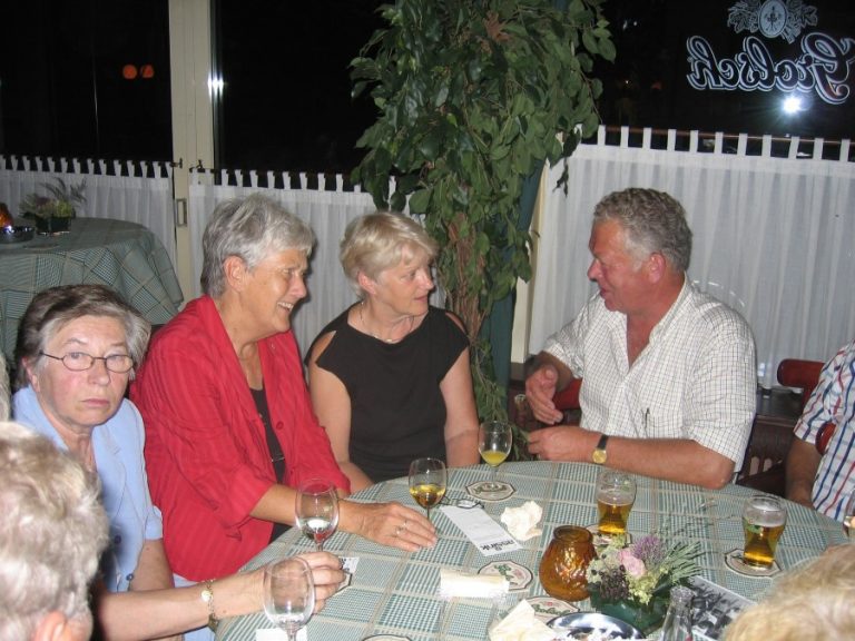 rikie mieke elly jan k