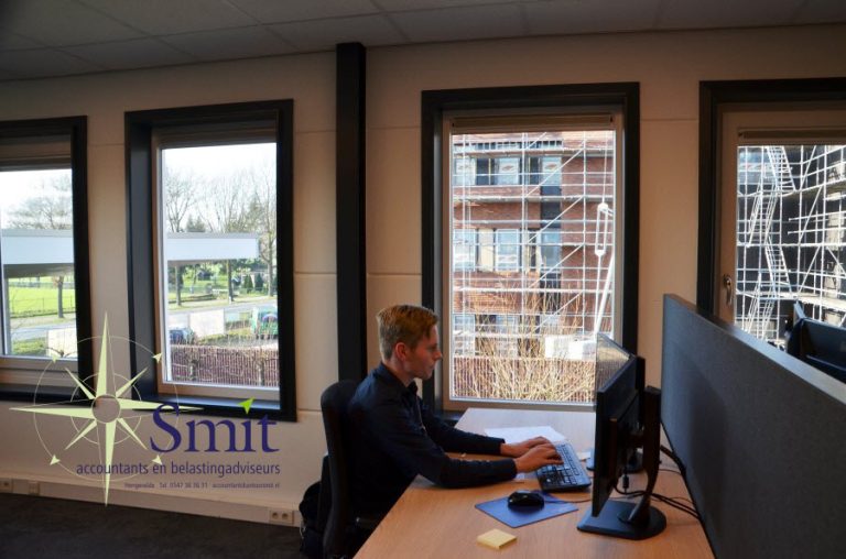 Jan Smit 4 Custom met logo
