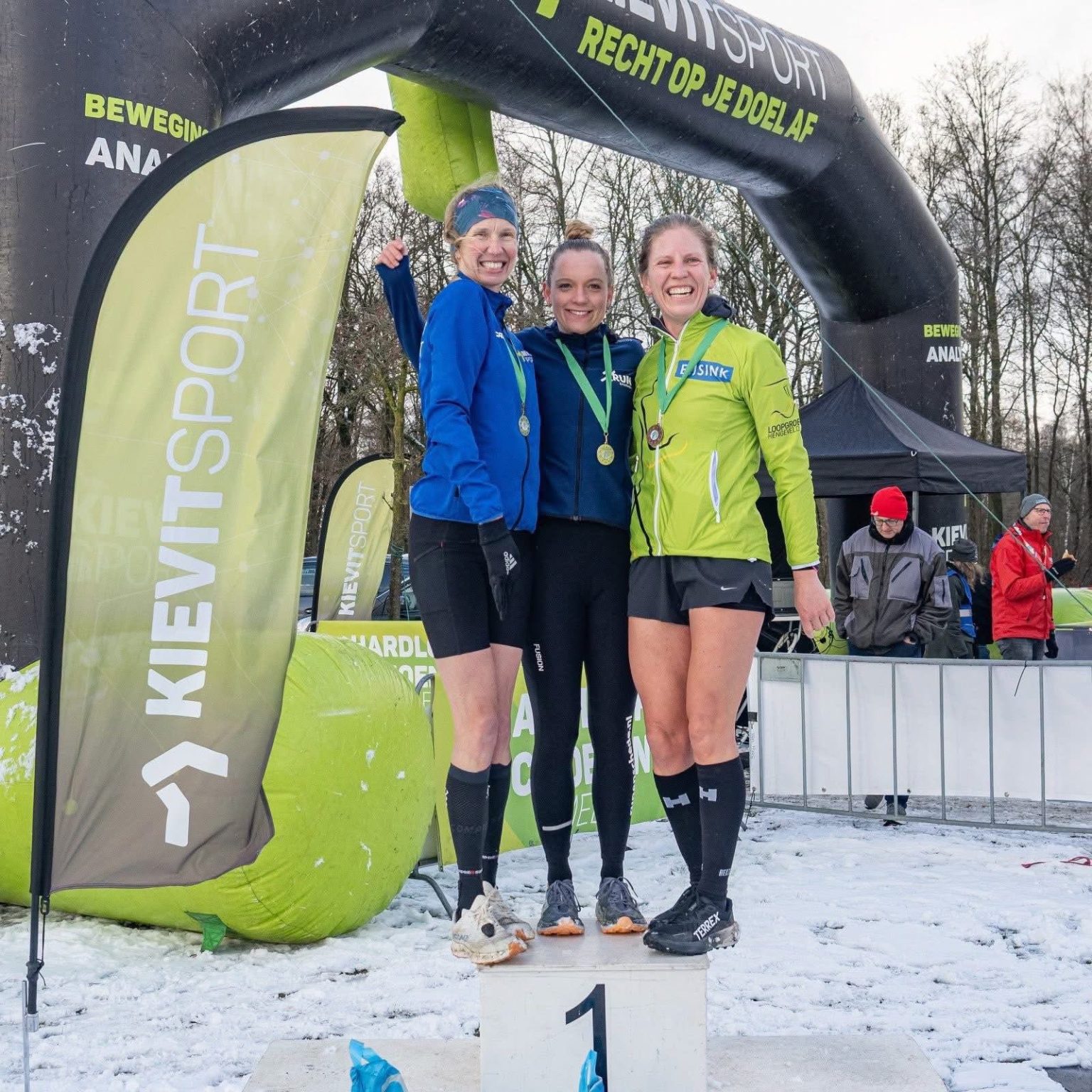 Simone Keuper op podium bij Rutbeekcross, ook rest Loopgroep Hengevelde begint jaar sportief