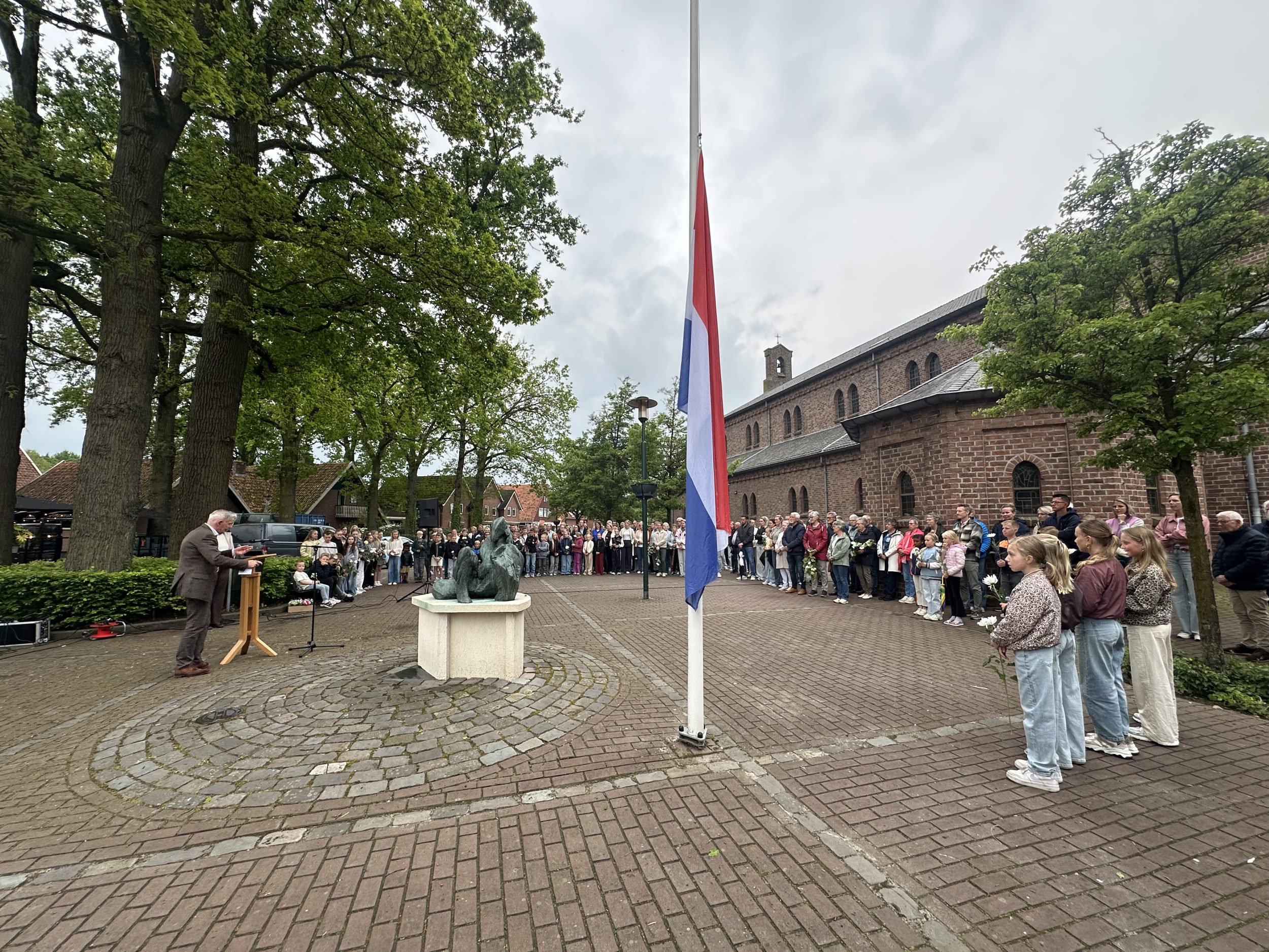 VIDEO'S | Dodenherdenking in Hengevelde: 