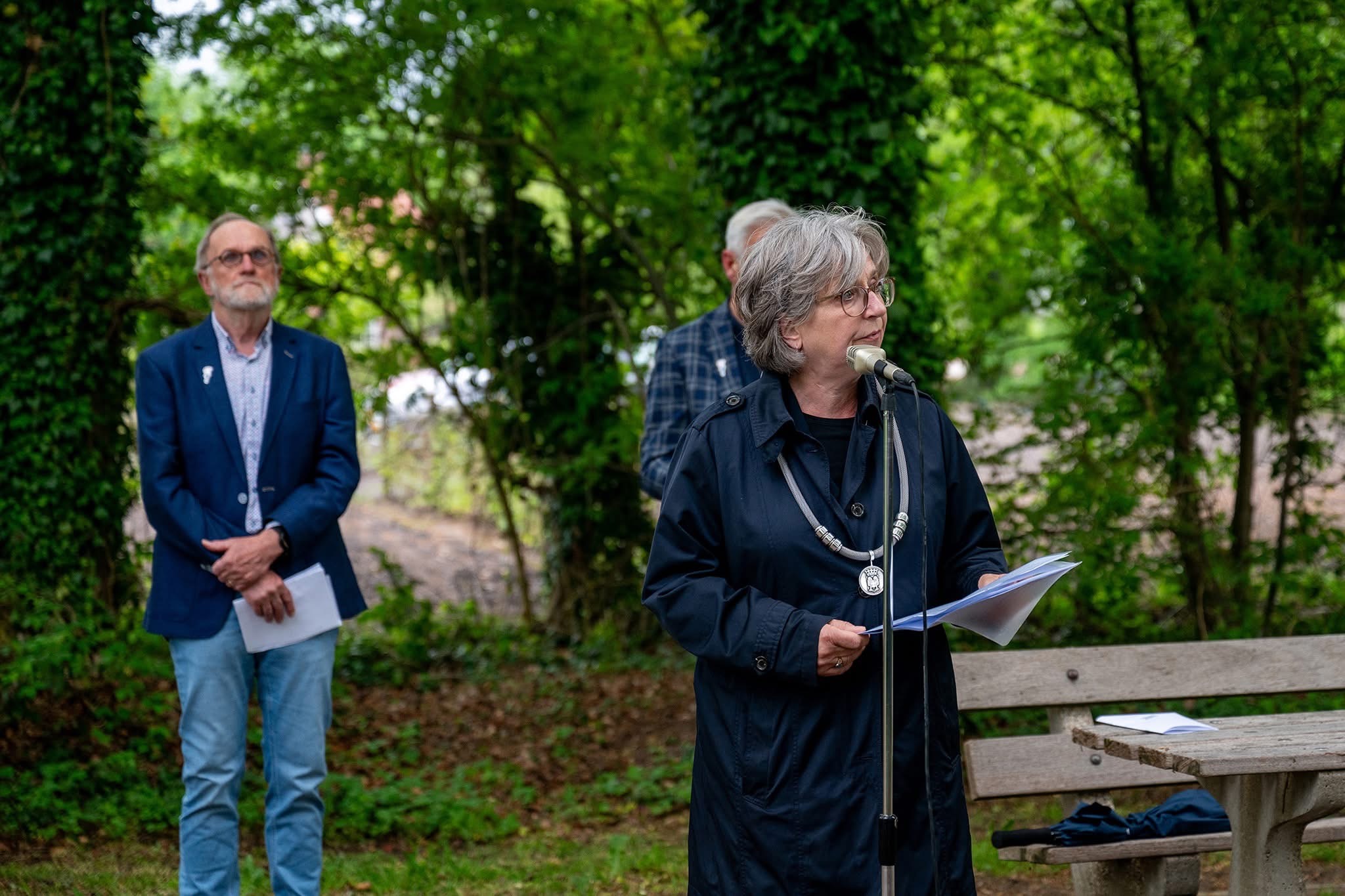 Burgemeester Nauta aanwezig bij Dodenherdenking in Bentelo