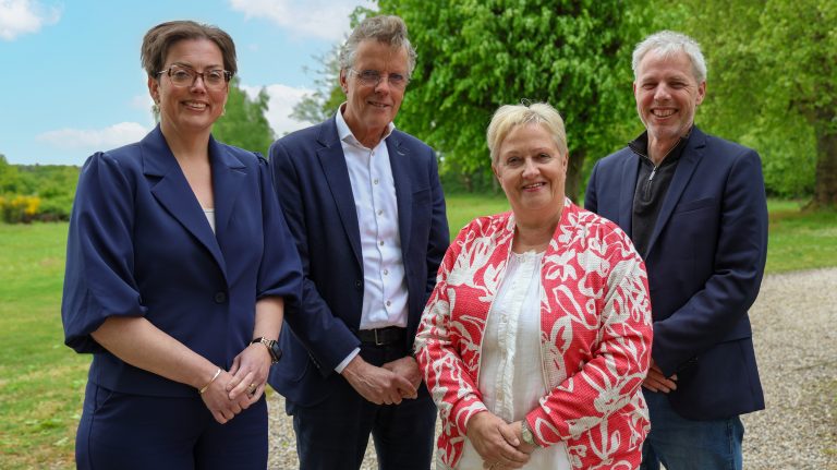 “Anpakk’n met mekaar”: dit zijn de plannen van de nieuwe coalitie